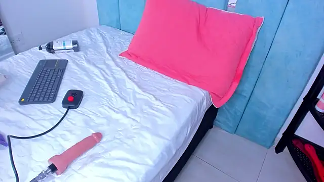 Snapshot of AlexxaSmall chatting on March 2025 02:48:02 PM AlexxaSmall online show from March 2025 02:48:02 PM