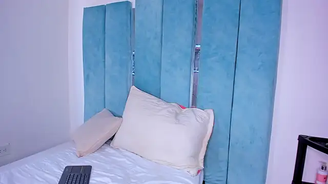 Snapshot of AlexxaSmall chatting on March 2025 11:55:01 AM AlexxaSmall online show from March 2025 11:55:01 AM