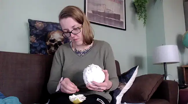 Astrid-Gilbert online show from February 2025 11:19:02 AM