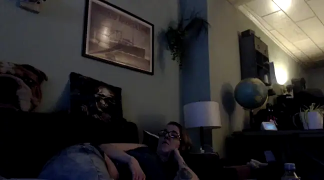 Astrid-Gilbert online show from March 2025 12:20:01 AM