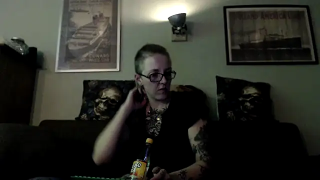 Astrid-Gilbert online show from March 2025 08:48:01 PM