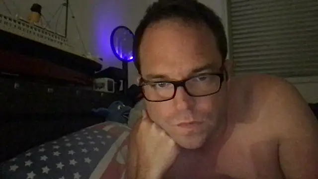 Funnyjul31 online show from May 2026 10:04:02 PM