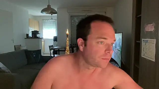 Funnyjul31 online show from May 2026 04:45:01 PM