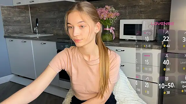 Snapshot of maria_plaudice chatting on March 2025 02:44:01 PM maria plaudice online show from March 2025 02:44:01 PM