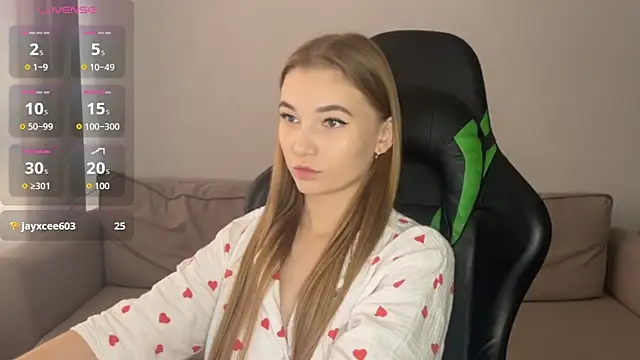 Snapshot of maria_plaudice chatting on November 2025 05:19:02 AM maria plaudice online show from November 2025 05:19:02 AM