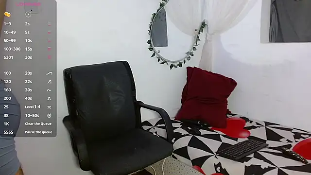 Luna-Naughty online show from November 2025 02:36:01 AM