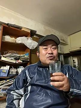 Snapshot of basemmy chatting on January 2025 01:21:01 PM basemmy online show from January 2025 01:21:01 PM