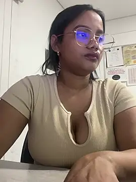 Snapshot of my_cam chatting on March 2025 09:37:02 PM my cam online show from March 2025 09:37:02 PM