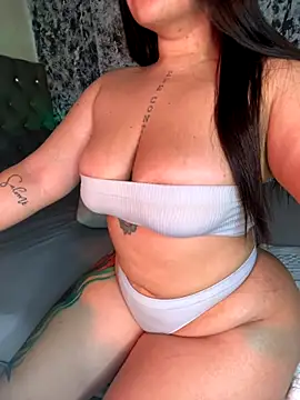 alexa cf online show from November 2025 06:56:01 AM