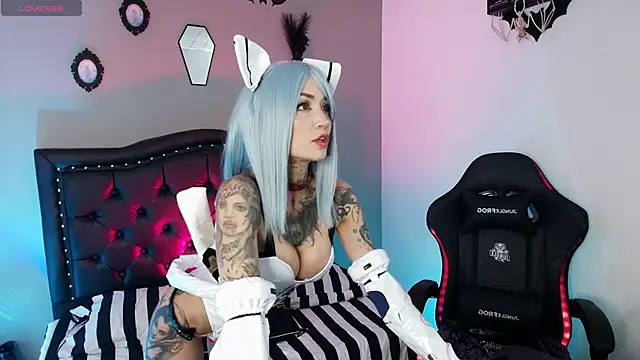 Snapshot of IsisRaichuu_ chatting on December 2025 06:04:02 PM IsisRaichuu online show from December 2025 06:04:02 PM