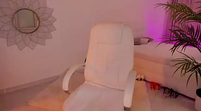 Snapshot of Victoria_Korff chatting on March 2025 06:34:01 PM Victoria Korff online show from March 2025 06:34:01 PM