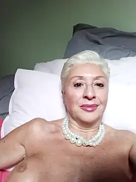 divinaerotica online show from June 2026 04:05:01 PM