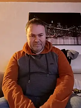 Pourleplasirs online show from February 2025 10:36:02 PM