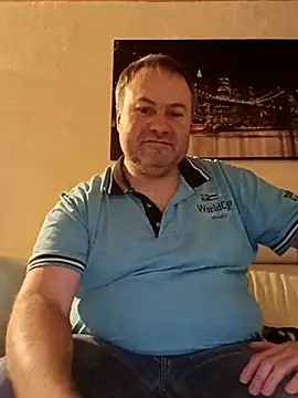 Pourleplasirs online show from February 2025 01:40:02 AM