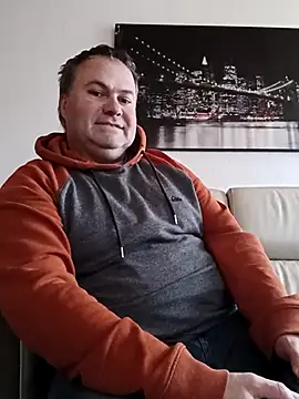 Pourleplasirs online show from March 2025 03:27:02 PM