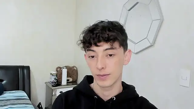 miketwink online show from March 2026 10:38:01 PM