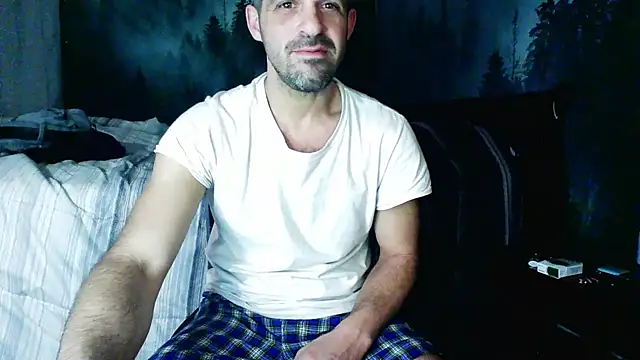 Snapshot of Troyt87 chatting on January 2025 02:05:01 PM Troyt87 online show from January 2025 02:05:01 PM