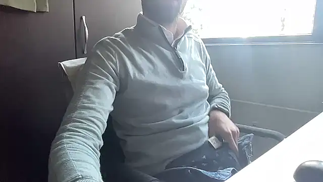 Snapshot of bullyboyy chatting on October 2025 02:21:02 PM bullyboyy online show from October 2025 02:21:02 PM