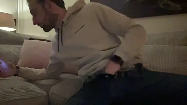 Snapshot of bullyboyy chatting on November 2025 05:20:01 PM bullyboyy online show from November 2025 05:20:01 PM