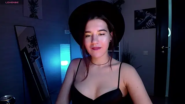 Snapshot of Sweetie_Catt chatting on February 2025 11:49:01 AM Sweetie Catt online show from February 2025 11:49:01 AM