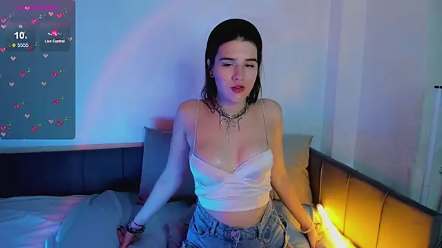 Snapshot of Sweetie_Catt chatting on March 2025 12:02:02 PM Sweetie Catt online show from March 2025 12:02:02 PM