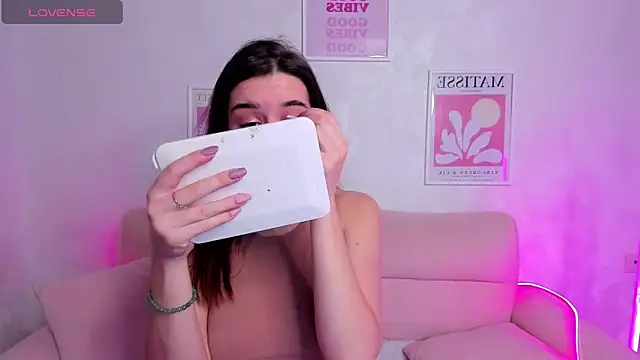 Snapshot of Sweetie_Catt chatting on October 2025 08:24:02 AM Sweetie Catt online show from October 2025 08:24:02 AM