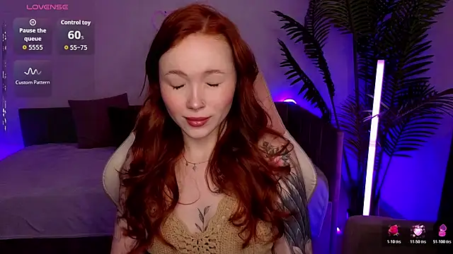 Snapshot of Maya_Light chatting on February 2026 01:28:02 AM Maya Light online show from February 2026 01:28:02 AM