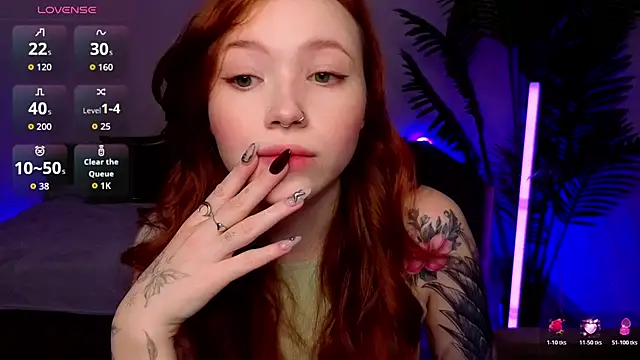 Snapshot of Maya_Light chatting on March 2026 01:44:01 AM Maya Light online show from March 2026 01:44:01 AM