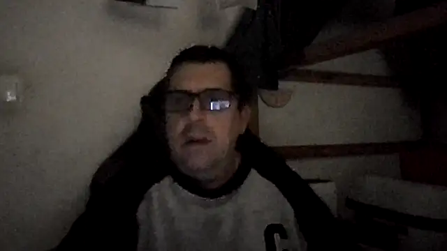 Snapshot of Usame_como_quieras chatting on January 2025 12:05:02 PM Usame como quieras online show from January 2025 12:05:02 PM