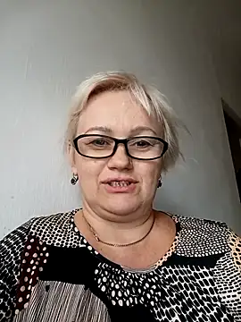 Snapshot of Mayya4321 chatting on September 2025 10:04:02 AM Mayya4321 online show from September 2025 10:04:02 AM