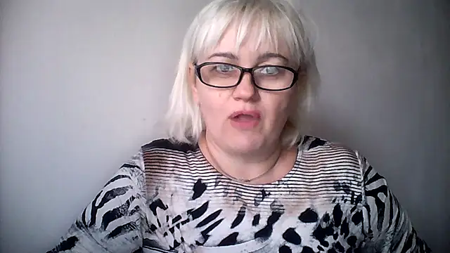 Snapshot of Mayya4321 chatting on September 2025 12:43:02 PM Mayya4321 online show from September 2025 12:43:02 PM