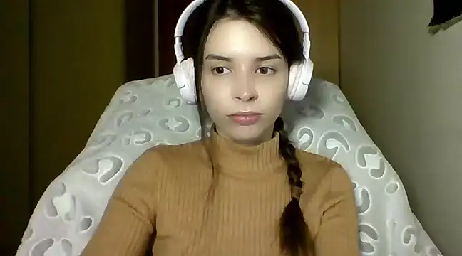 Snapshot of LariceSexy chatting on February 2025 07:19:02 PM LariceSexy online show from February 2025 07:19:02 PM