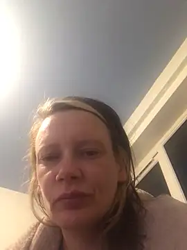 Snapshot of blondey206 chatting on March 2025 04:47:01 AM blondey206 online show from March 2025 04:47:01 AM