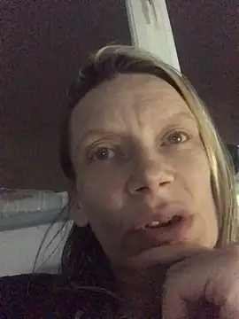 Snapshot of blondey206 chatting on March 2026 03:01:02 AM blondey206 online show from March 2026 03:01:02 AM