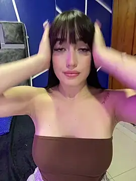 Melody rousse  online show from December 2025 09:00:01 PM