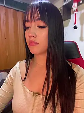 Melody rousse  online show from December 2025 09:00:02 PM