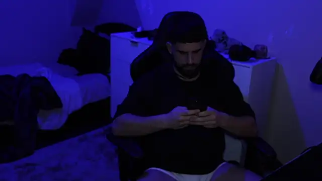 Snapshot of lucas_kazimm chatting on February 2025 10:15:02 PM lucas kazimm online show from February 2025 10:15:02 PM