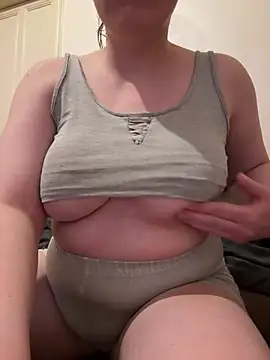 baisemoi7600 online show from February 2026 03:43:01 AM