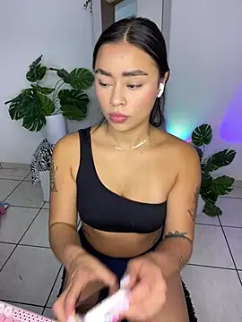 meli ortiz  online show from April 2026 02:21:01 PM
