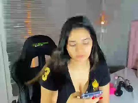 Snapshot of Hadley_ chatting on September 2025 04:28:01 AM Hadley online show from September 2025 04:28:01 AM