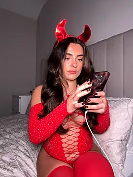 Snapshot of cute_carly_ chatting on October 2025 02:06:02 PM cute carly online show from October 2025 02:06:02 PM