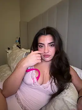 Snapshot of cute_carly_ chatting on January 2026 07:06:02 PM cute carly online show from January 2026 07:06:02 PM