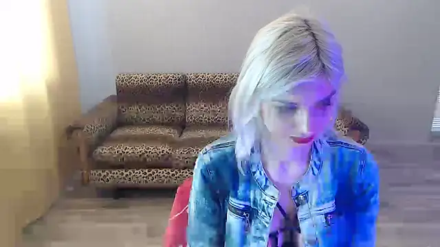 Snapshot of SexyBeatriice chatting on February 2025 07:27:02 AM SexyBeatriice online show from February 2025 07:27:02 AM