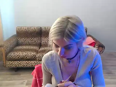 SexyBeatriice online show from October 2025 07:25:01 AM