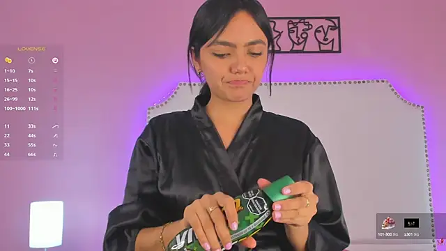 Snapshot of Mia_greco_ chatting on February 2025 01:43:01 AM Mia greco online show from February 2025 01:43:01 AM