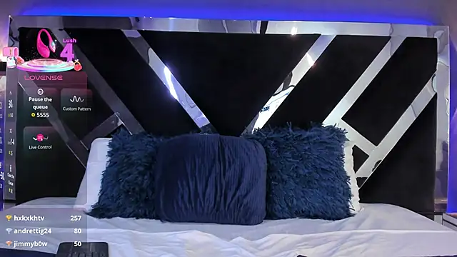 AliDiaz  online show from October 2025 07:12:02 PM