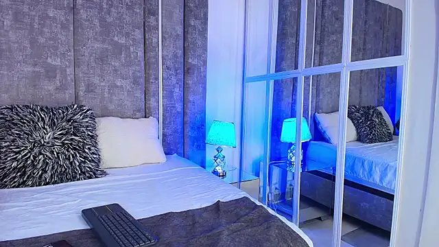 AliDiaz  online show from January 2026 07:06:01 PM