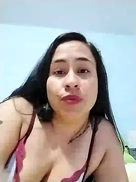 Snapshot of kamila_lovee chatting on February 2025 01:58:01 AM kamila lovee online show from February 2025 01:58:01 AM