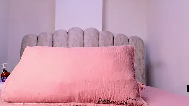 sharlott miller online show from January 2026 12:00:01 PM