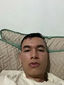 Snapshot of hornytwins15 chatting on March 2025 03:37:02 AM hornytwins15 online show from March 2025 03:37:02 AM